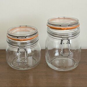 2 ARC FRANCE CLEAR GLASS CANISTERS WITH BAIL WIRE LIDS ~ 1/2L & 3/4L
